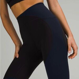 Lululemon Nulu Colour Block High-Rise Tight 25" in Black/True Navy, Size 2